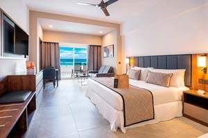 Jr. Suite ocean front view - Elite Club at Hotel Riu Palace Kukulkan