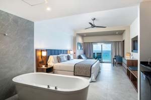 Oceanfront Junior Suite - Hotel RIU Palace Kukulkan